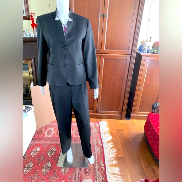 Soft and shiny fine wool blend blazer jacket & straight pants 2 Pc suit US 12 - Picture 2 of 16